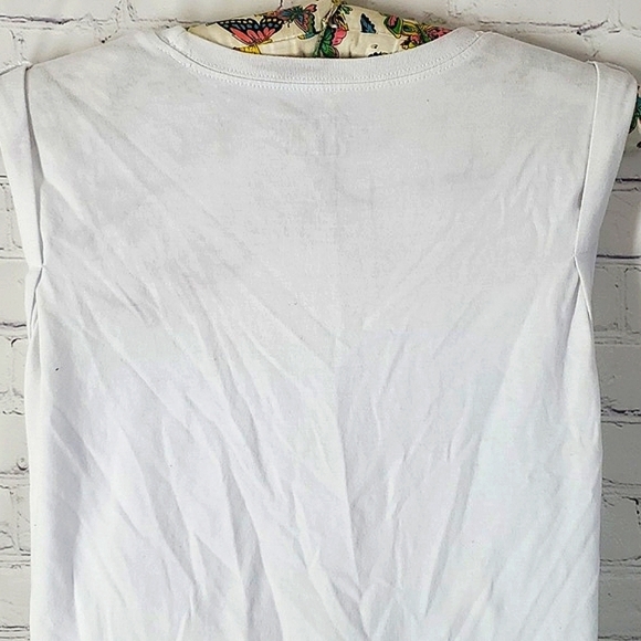 Netflix Stranger Things Scoops Ahoy Ice Cream Parlor White Tie Front Shirt Sz S - Picture 15 of 17